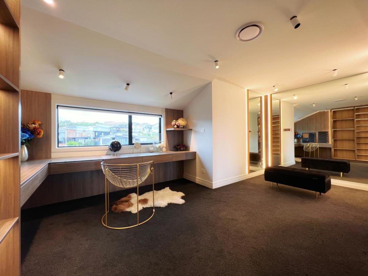 Villa Elegant Beach House In Long Bay à Auckland Extérieur photo