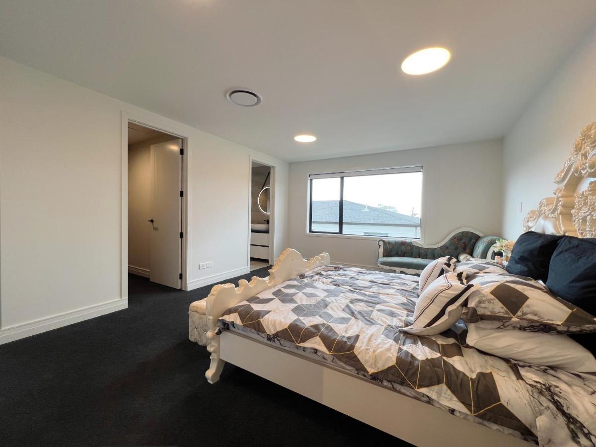 Villa Elegant Beach House In Long Bay à Auckland Extérieur photo
